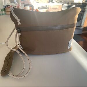 Lululemon Patch Logo Crossbody Bag 2.5L